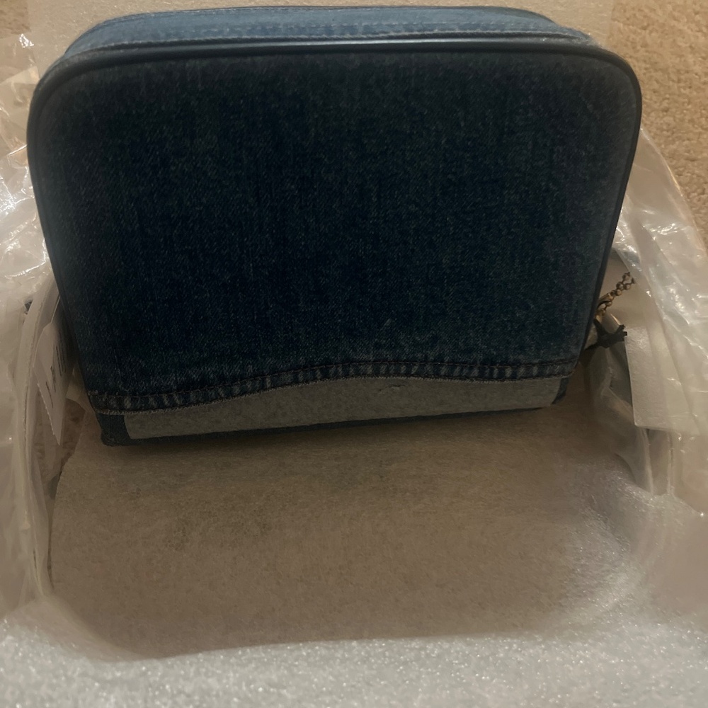 Authentic Cassie crossbody bag 19 - Picture 7 of 7